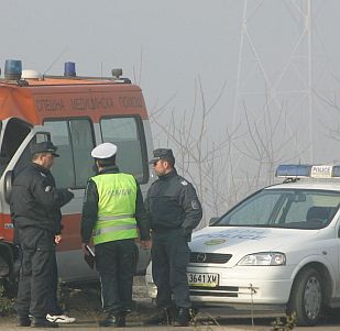 Полицаите обезопасиха пътя за Созопол след катастрофата