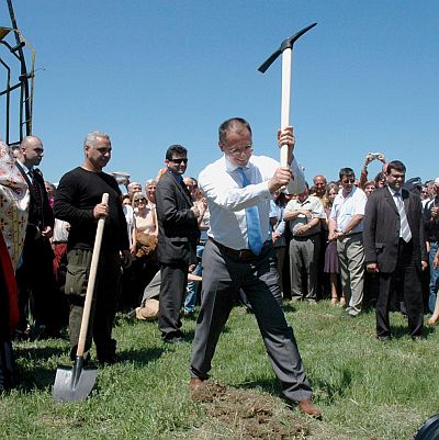 Станишев мести властта на 4-и километър