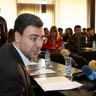 От синдиката поискаха оставката на министър Даниел Вълчев