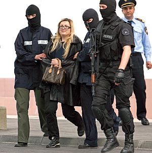 Македонски полицаи в действие