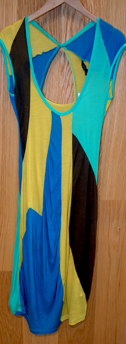 Цветна рокля на геометрични фигури French Connection – 169 лв.
