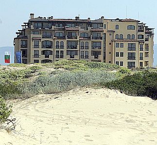 Събарят три топ хотела на Слънчев бряг