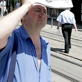 Риза с космическа технология охлажда в жегата