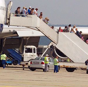 Започнаха да обиждат и туристите