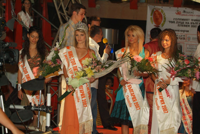 Веселина Садъчева стана Мис Топ лице на България