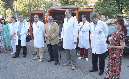 Пироговци заплашиха със стачка и новия си директор