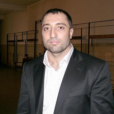 М.Очите ще прекара зад решетките до 1 година