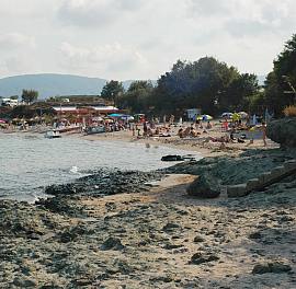 Всички незаконни обекти по плажовете в община Царево ще бъдат съборени
