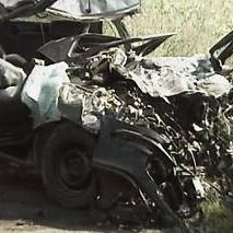 Пиян шофьор блъсна пежо, баба и внуче