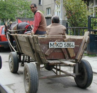 Всички каруци - с регистрационни табели