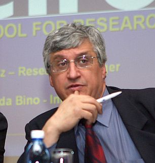 Според Иван Нейков това ще доведе до дестабилизация на икономиката