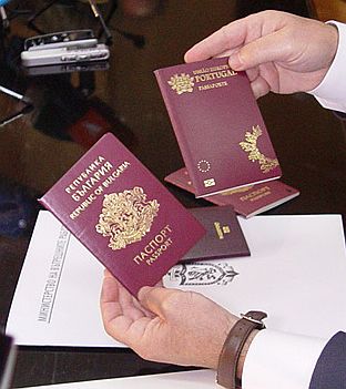 Плащаме по 50 евро за нов паспорт с чип