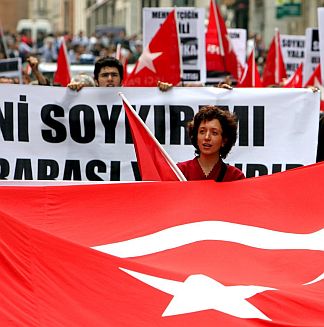 Вълна от протести заля Истанбул след решението на външната комисия на Конгреса да се признае арменския геноцид