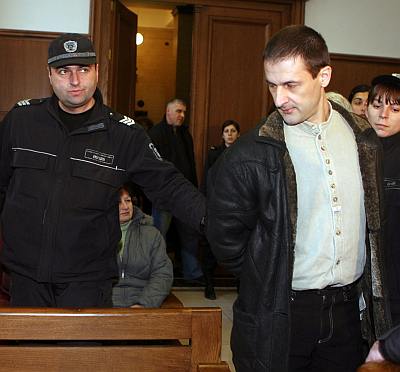 Арестуваният Йордан Колев криел 20 телефона за бомби