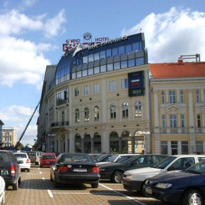 Гранд Хотел България става мол