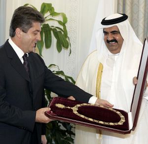 Първанов връчи орден ”Стара планина” на шейх Хамад бин Халифа ал Тани, емир на Катар