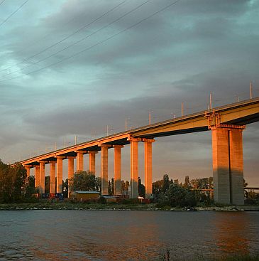 Аспаруховият мост във Варна е едно от местата, където най-често се самоубиват хора