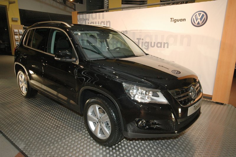 VW Tiguan пристигна в София и демонстрира уникална система за паркиране