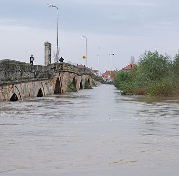 Няма опасност за населението от придошлите води на река Марица