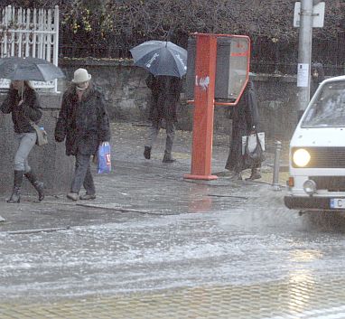 Дъжд в София, иде и студ