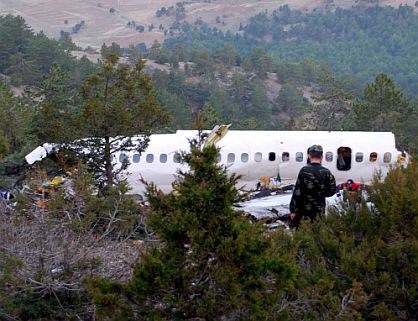 В падналия турски самолет е имало и 6-месечно бебе без билет