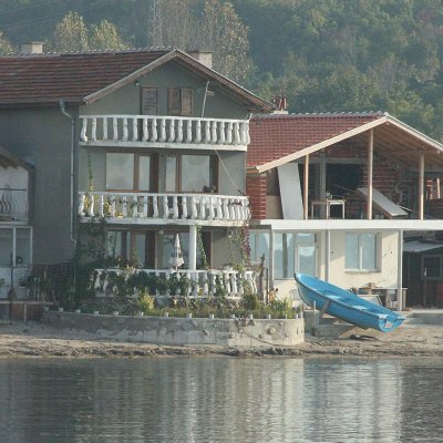 Лятно време обитателите на Ченгене скеле нараствали до 4000 човека