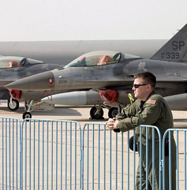 Гостуващата от САЩ ескадрила ще лети със самолети F-16 (сн. архив)