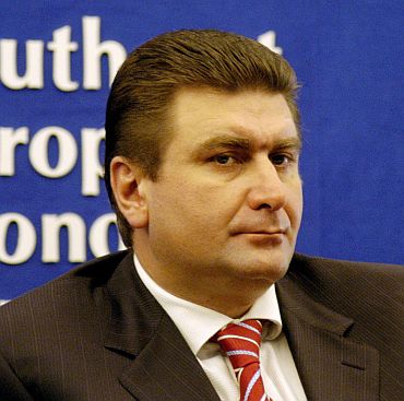 Лукойл България поиска да ги разследват