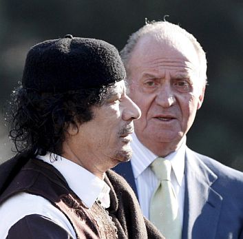 Муамар Кадафи и Кралят на Испания Хуан Карлос