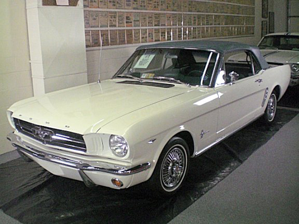 Продават Mustang Convertible- $1 млн. първа вноска