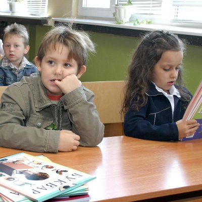 Учениците от 10 училища във Варна ще сменят учебните сгради