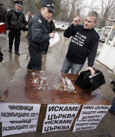 Полицаи съставиха на Росен Марков протокол за административно нарушение