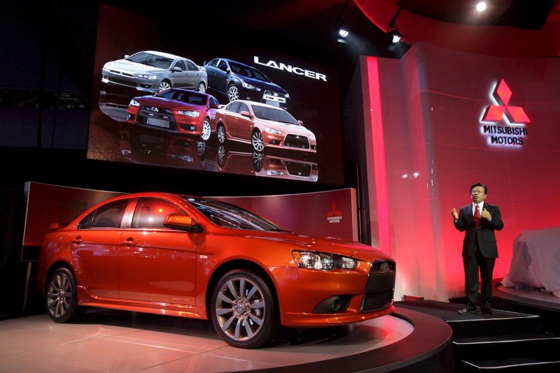 Mitsubishi Lancer ще получи фейслифт до края на годината