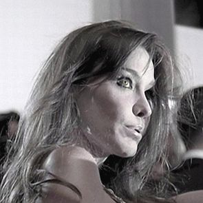 Карла Бруни - рекламно лице на Фиат
