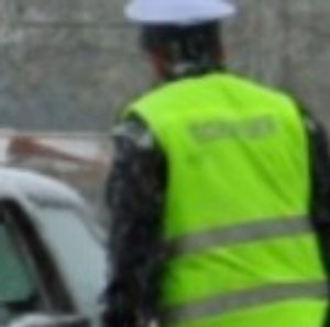 Варненец се опита да прегази полицай