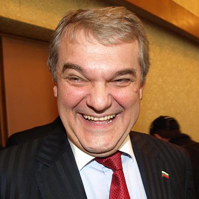 Петков призна, че се ”изгубил в превода” с ЕК