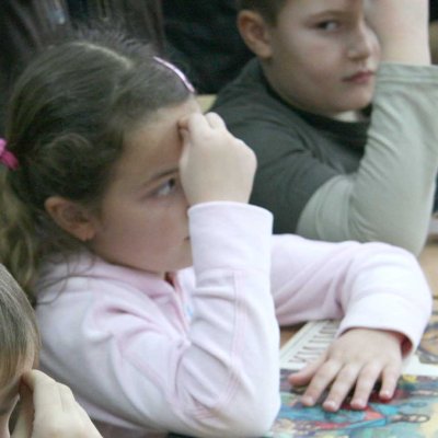 Църквата: Няма да учим в час децата да вярват