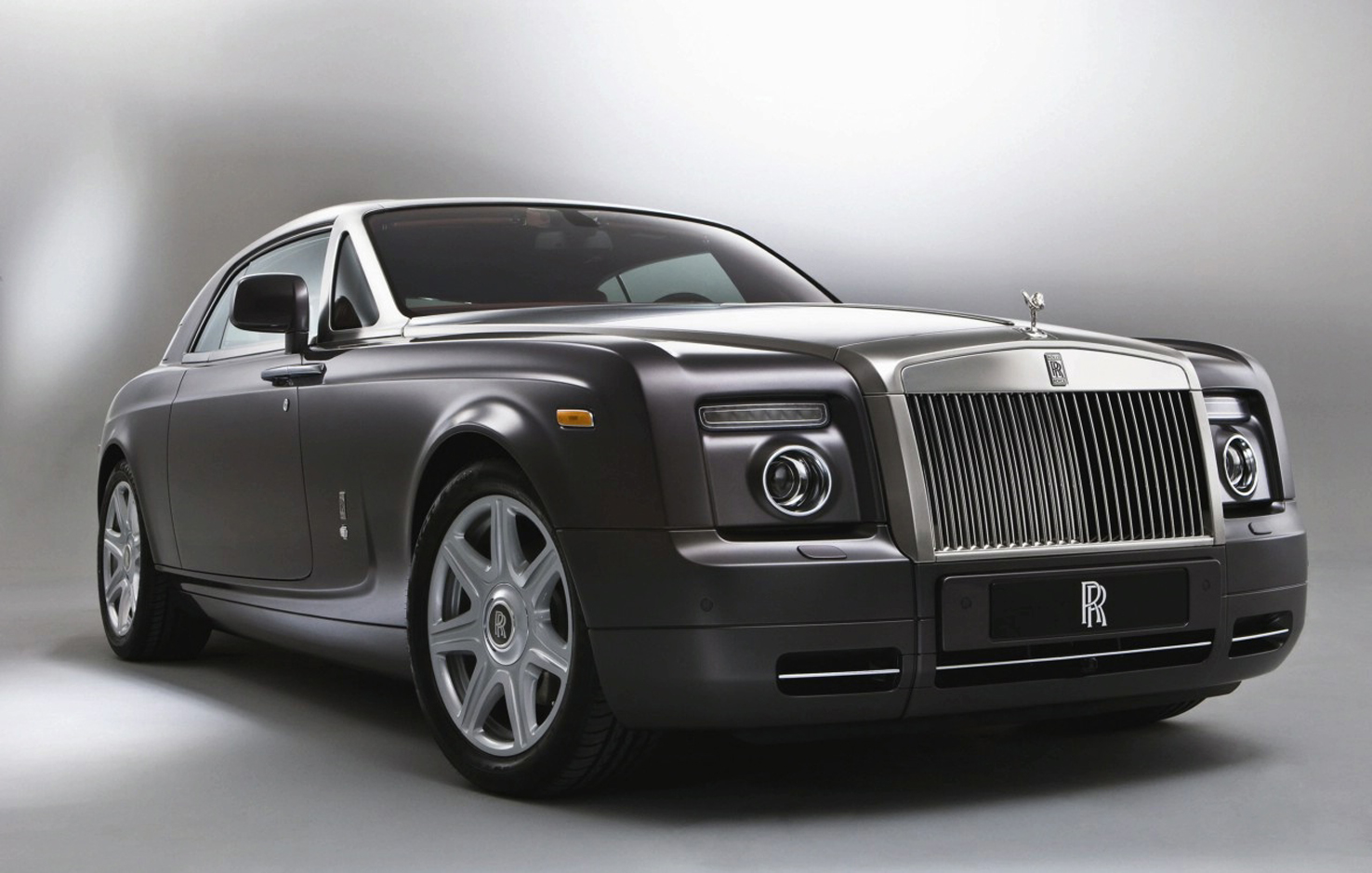 Снимки на новия Rolls Royse Phantom Coupe