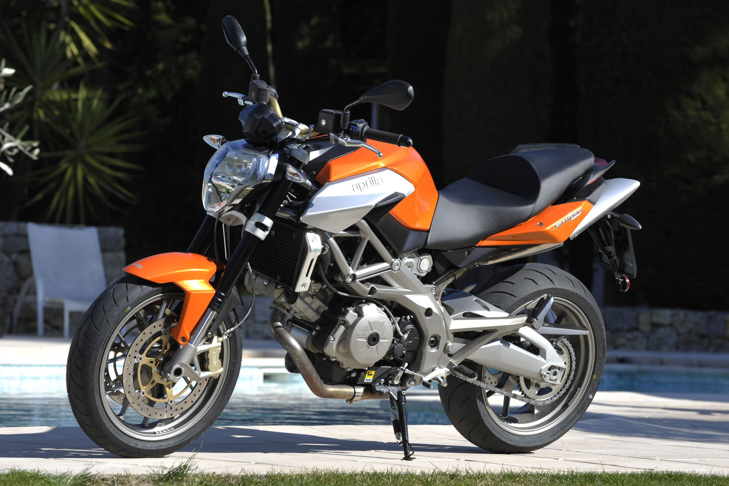 Aprilia представи новия си модел 750 Shiver