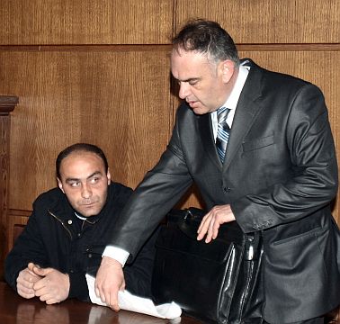 Александър Александров със своя адвокат