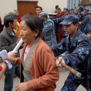 Стотици са убитите в Тибет
