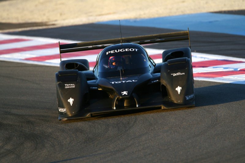 Peugeot подготвя хибриден болид за Le Mans