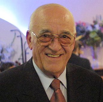 Белчо Белчев е министърът, подписъл приемането на България в МВФ