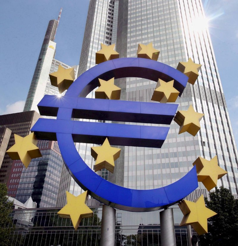 Еврозоната би могла да облекчи правилата за присъединяване, смята МВФ