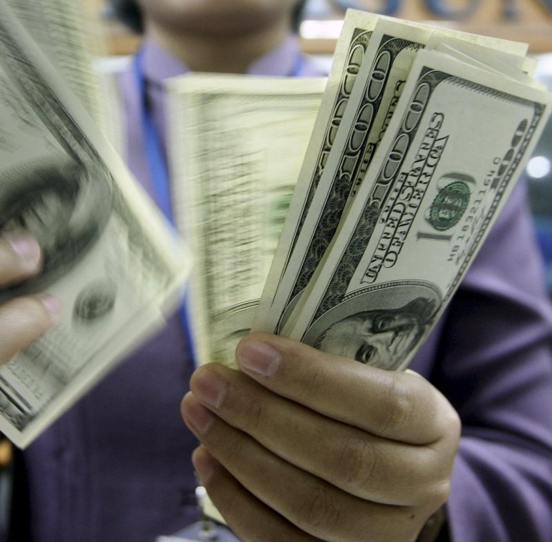 Арестуваха мъж за продажба на банкноти от $1 млн.