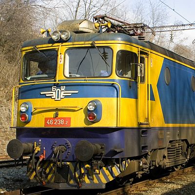 Влак помете 49-годишна жена в Ловеч