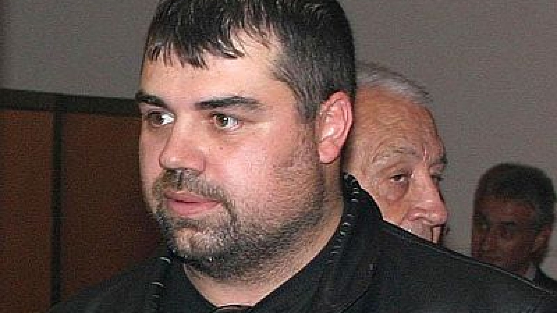 Студени досиета: Показен разстрел за писателя на мутрите