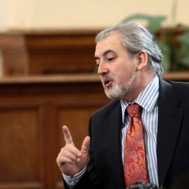 ДПС: ГЕРБ ни прави услуга с референдума