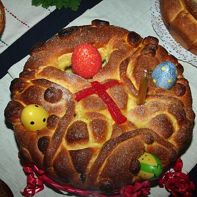 Традиционен великденски козунак