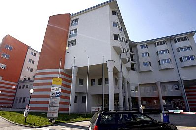Болницата в град Амщетен, където е хоспитализирана дъщерята